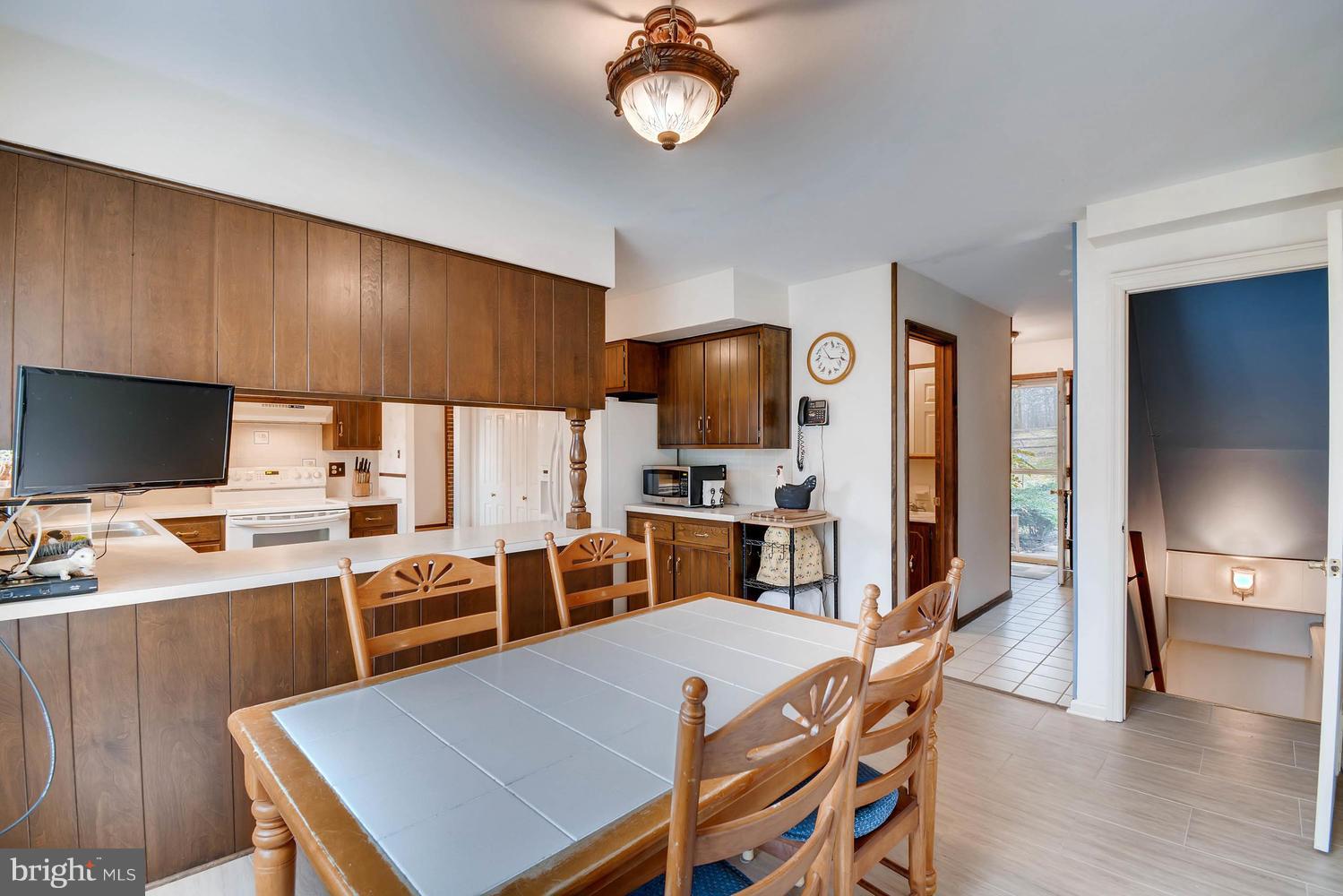 1519 Crestview Road Joppa, MD 21085 - Photo 13 of 28 Breakfast area
