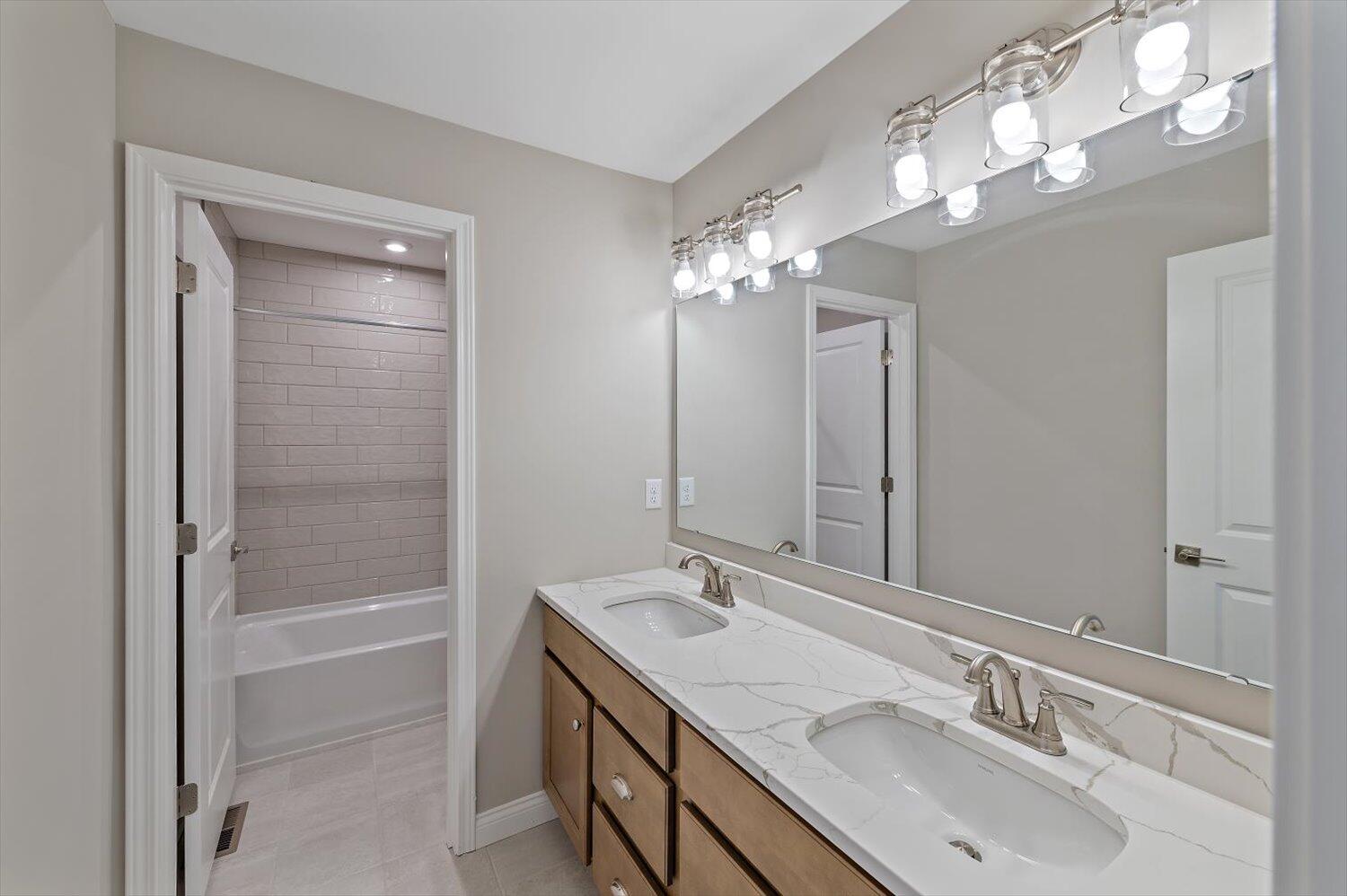 205 Junction Way Covington, KY 41016 - Photo 50 of 50 43-Full Bath