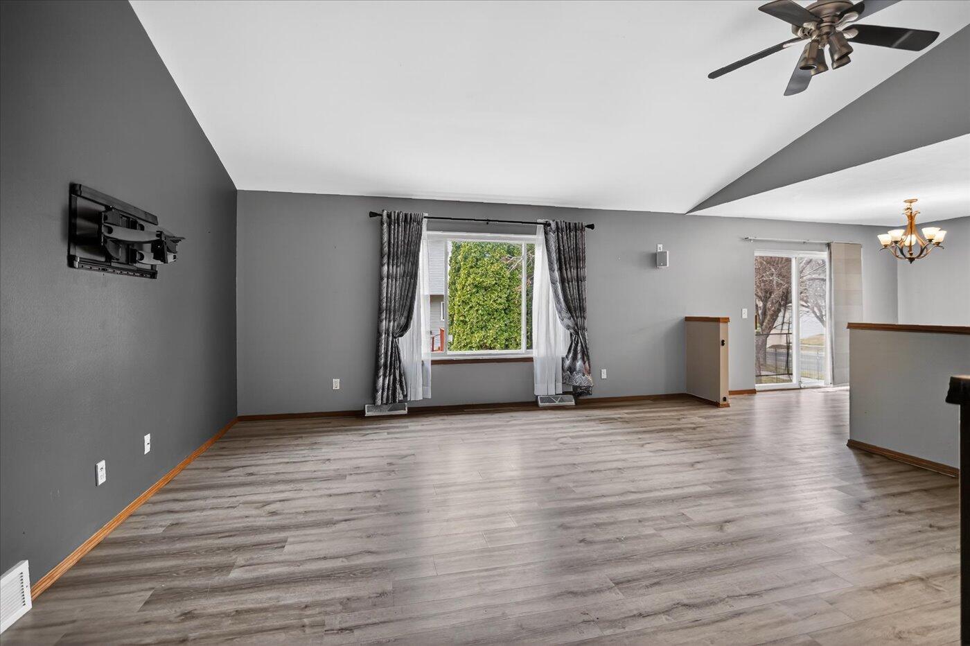 1214 Dayflower Drive Madison, WI 53719 - Photo 11 of 63 4531