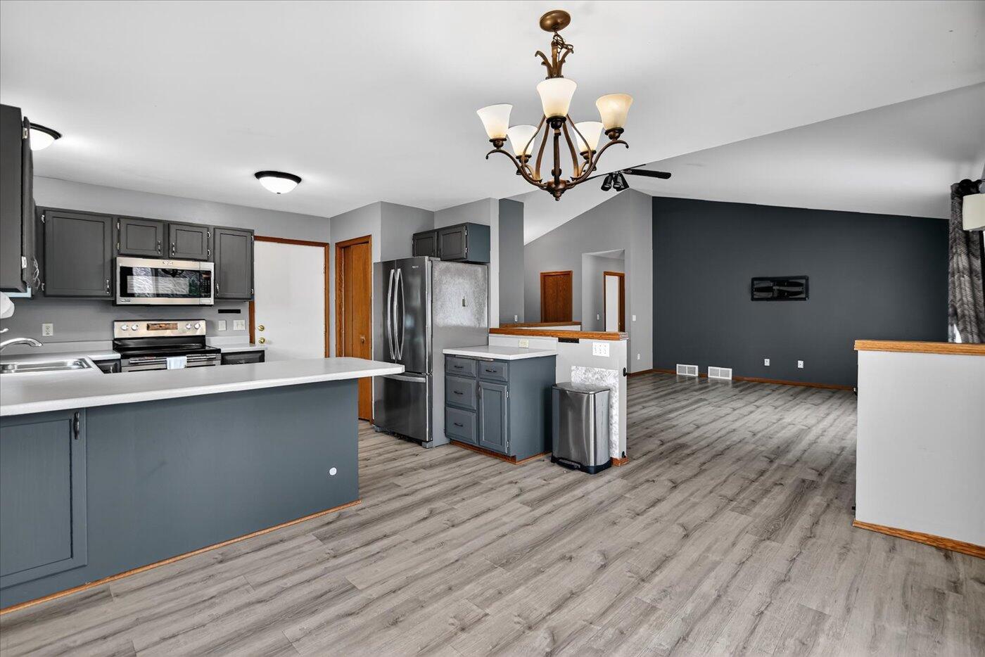 1214 Dayflower Drive Madison, WI 53719 - Photo 13 of 63 4522