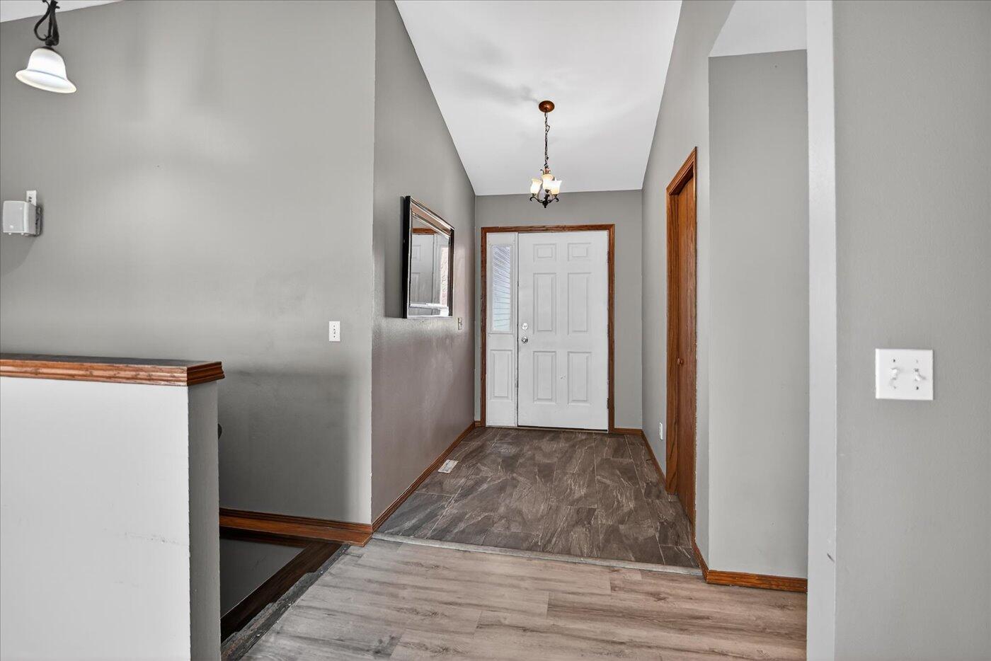 1214 Dayflower Drive Madison, WI 53719 - Photo 6 of 63 4530