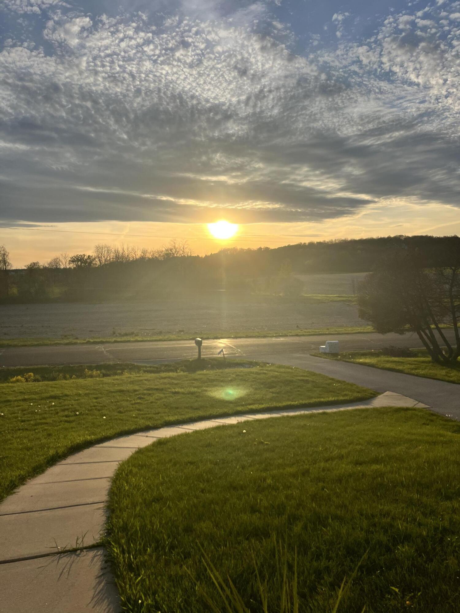 W220N9740 Amy Belle Road Germantown, WI 53017 - Photo 2 of 36 Beautiful sunsets!