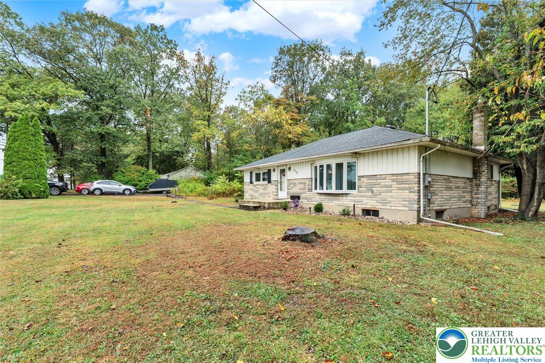 6097 Snyders Church Road Bath, PA 18014 - Photo 2 of 16 Gallery Image 2