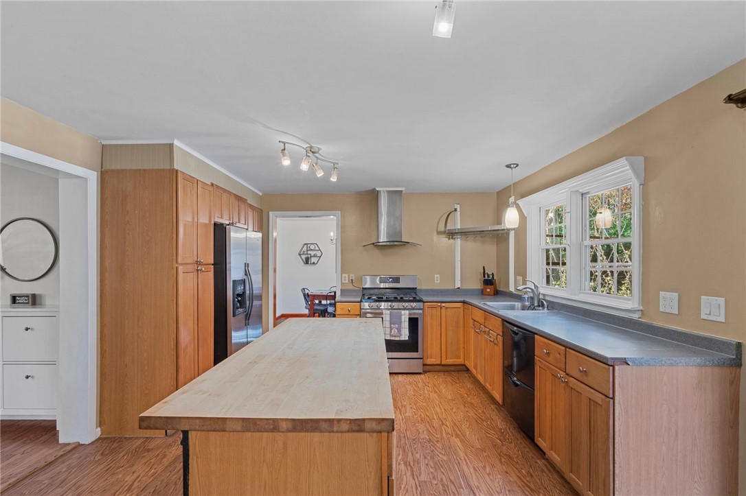 509 Perry Hill Road Coventry, RI 02816 - Photo 19 of 50