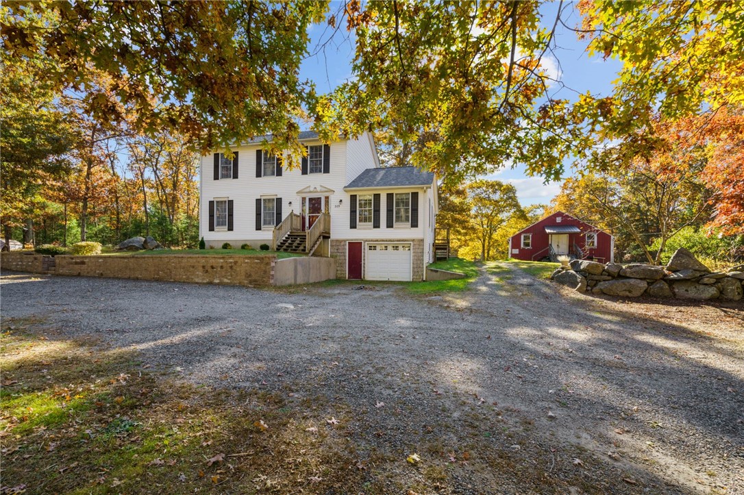 509 Perry Hill Road Coventry, RI 02816 - Photo 4 of 50