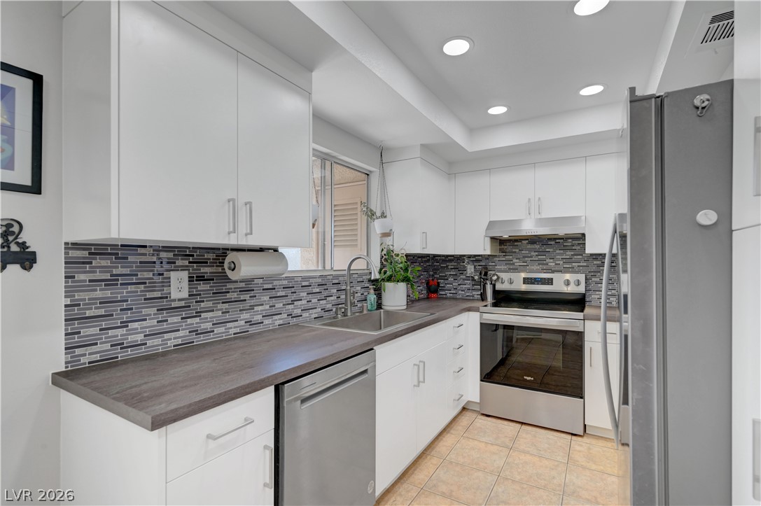3368 Reka Street Las Vegas, NV 89121 - Photo 15 of 43