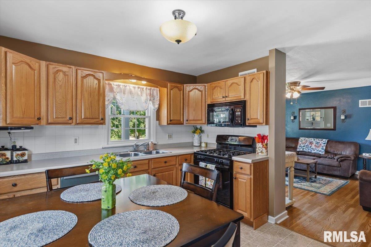 2308 South Spring Street Springfield, IL 62704 - Photo 9 of 27 Gallery Image 9