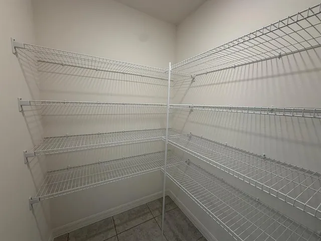 a view of empty room with window