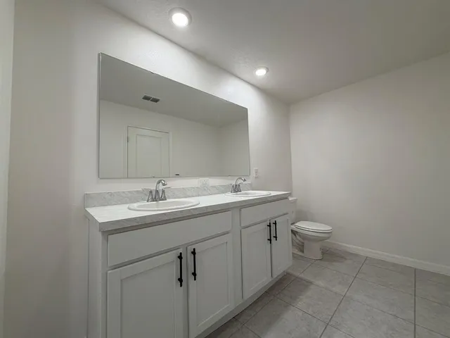 $2,450 | 8855 101st Avenue, Vero Beach, FL 32967