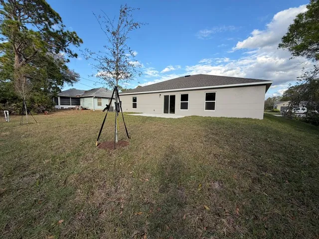 $2,450 | 8855 101st Avenue, Vero Beach, FL 32967