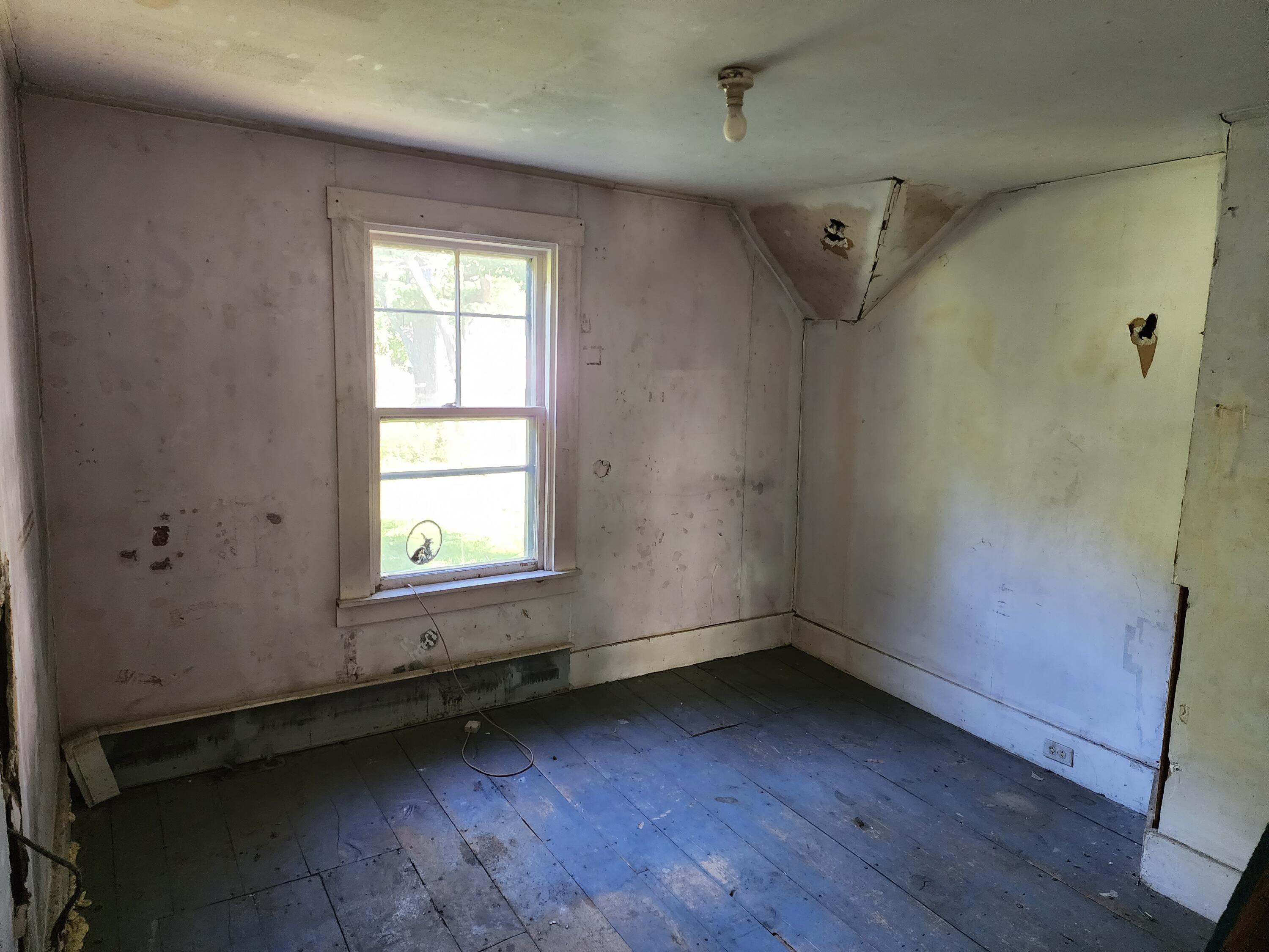 40 School Street Brooks, ME 04921 - Photo 16 of 22 20220914_081714