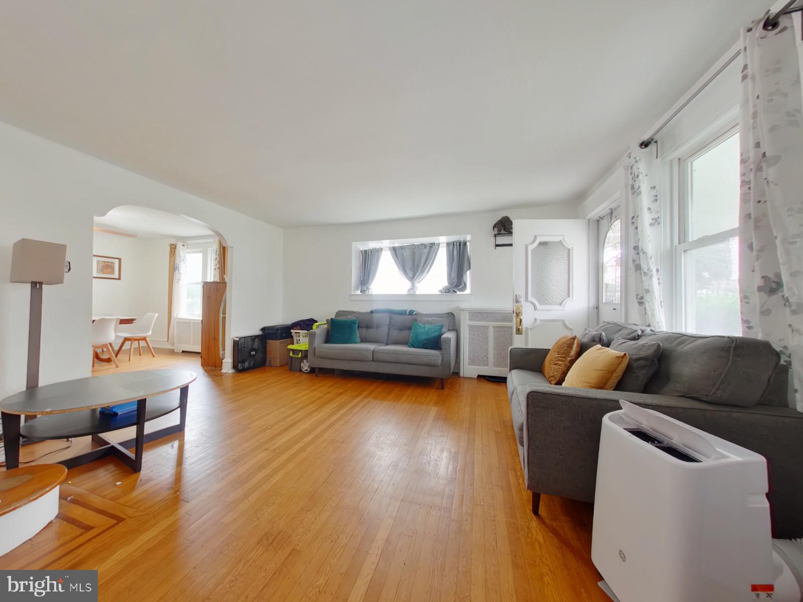 4030 Lasher Road Drexel Hill, PA 19026 - Photo 2 of 19