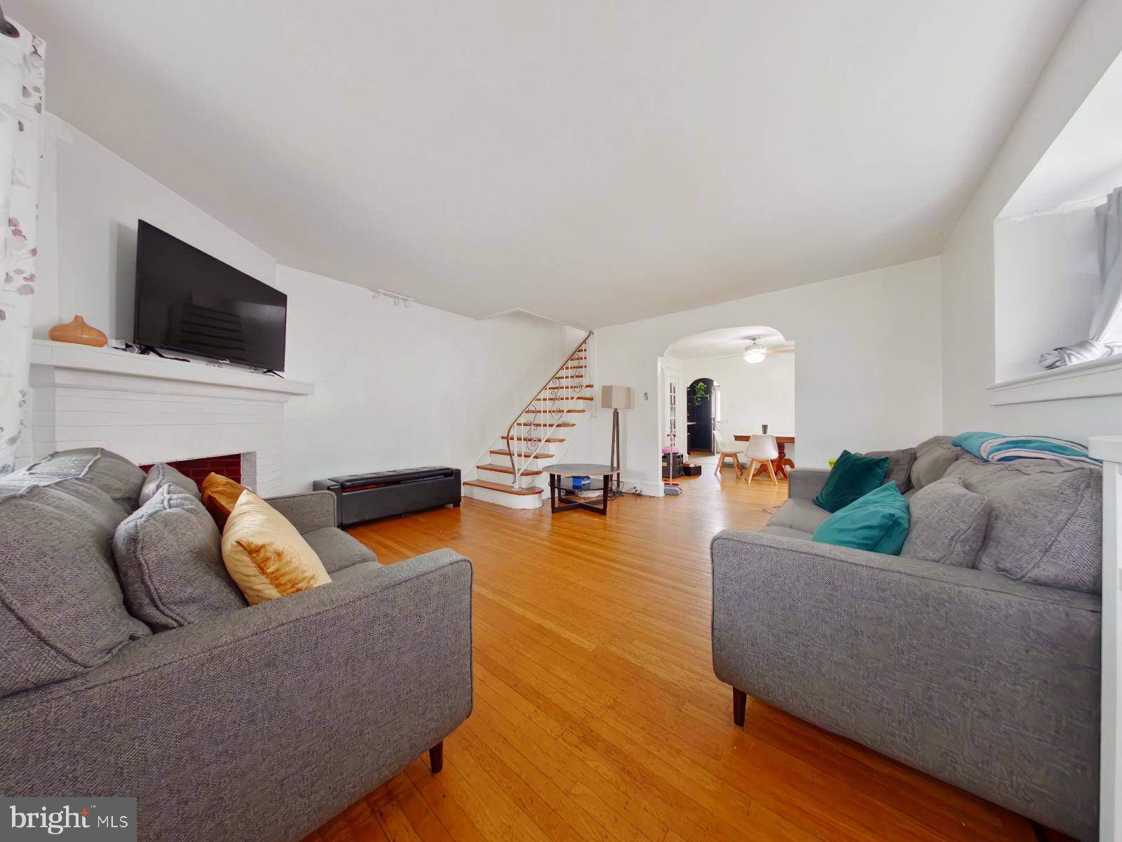 4030 Lasher Road Drexel Hill, PA 19026 - Photo 3 of 19