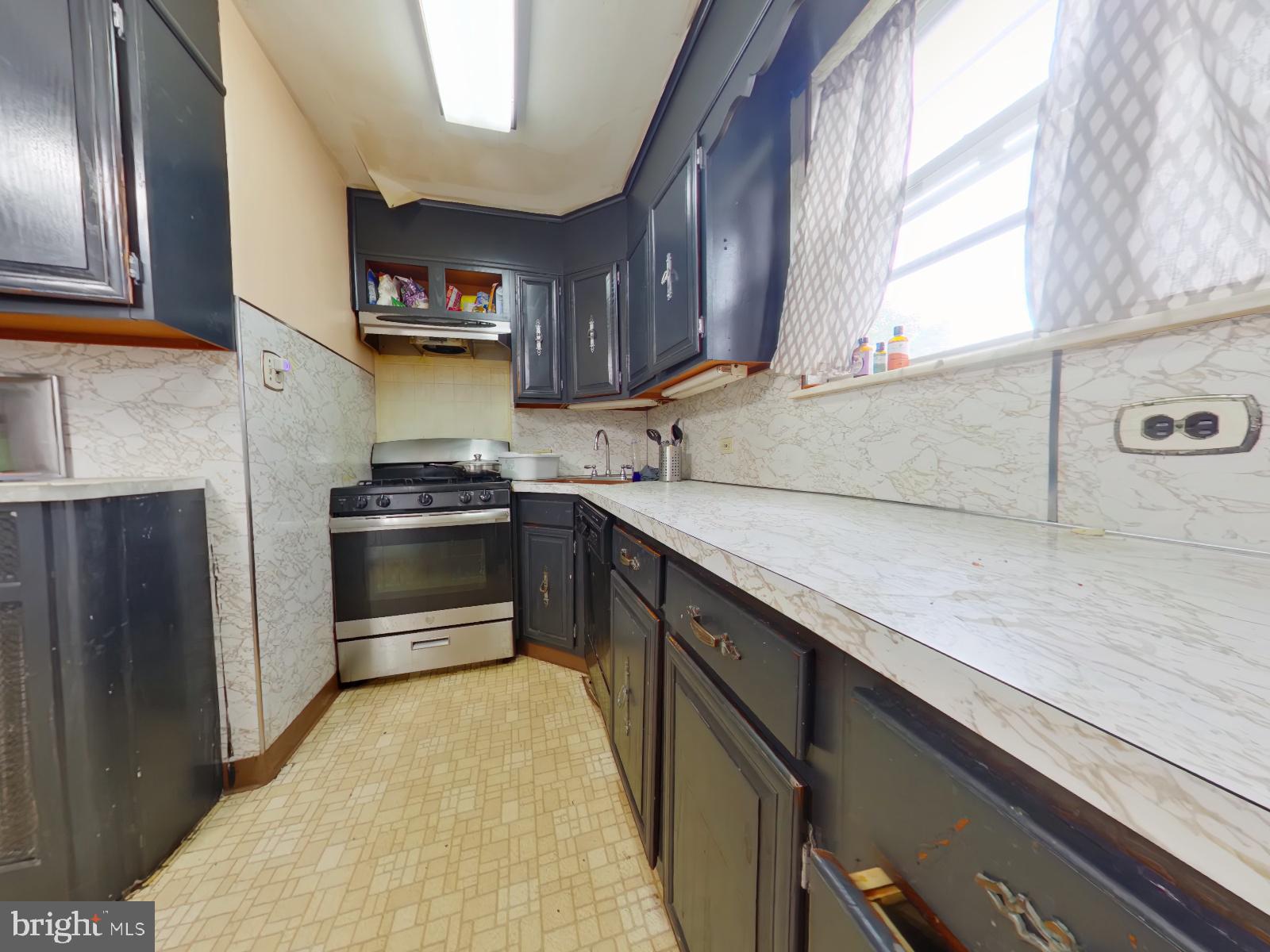 4030 Lasher Road Drexel Hill, PA 19026 - Photo 7 of 19