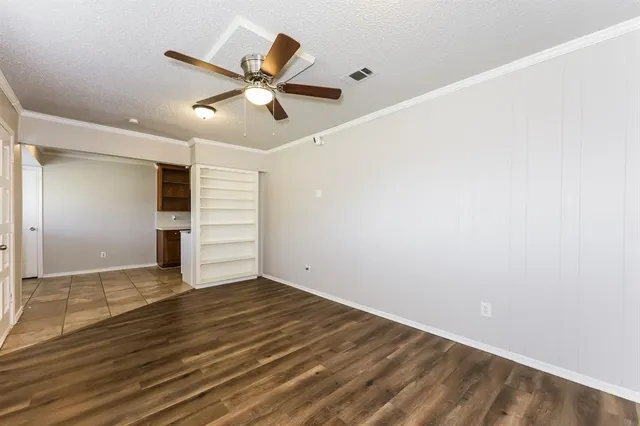 $1,655 | 2907 East Mitchell Street, Arlington, TX 76010