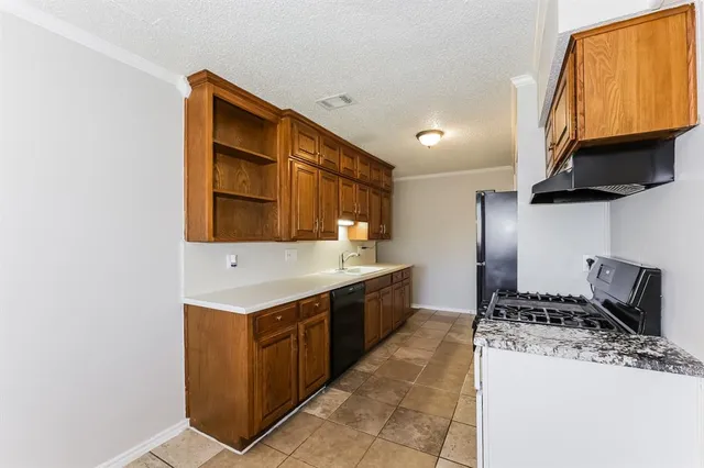 $1,655 | 2907 East Mitchell Street, Arlington, TX 76010