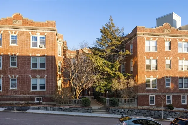 $550,000 | 15 Short Street, Unit 4, Brookline, MA 02446