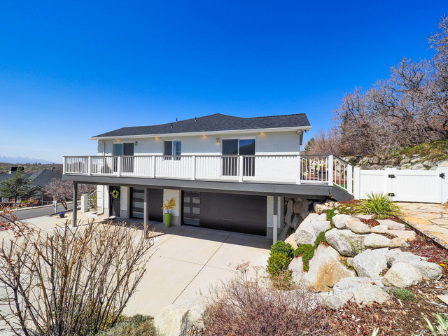 10193 Majestic Canyon Road Sandy, UT 84092 - Photo 5 of 52