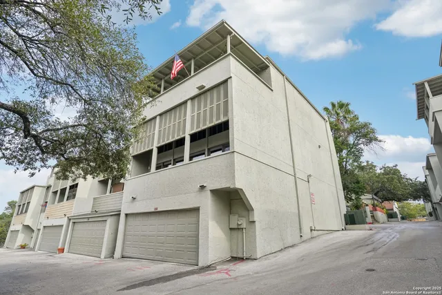 $370,000 | 3103 Eisenhauer Road, Unit K14, San Antonio, TX 78209