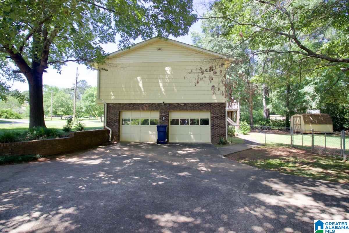 2022 Canterbury Square Anniston, AL 36207 - Photo 4 of 21
