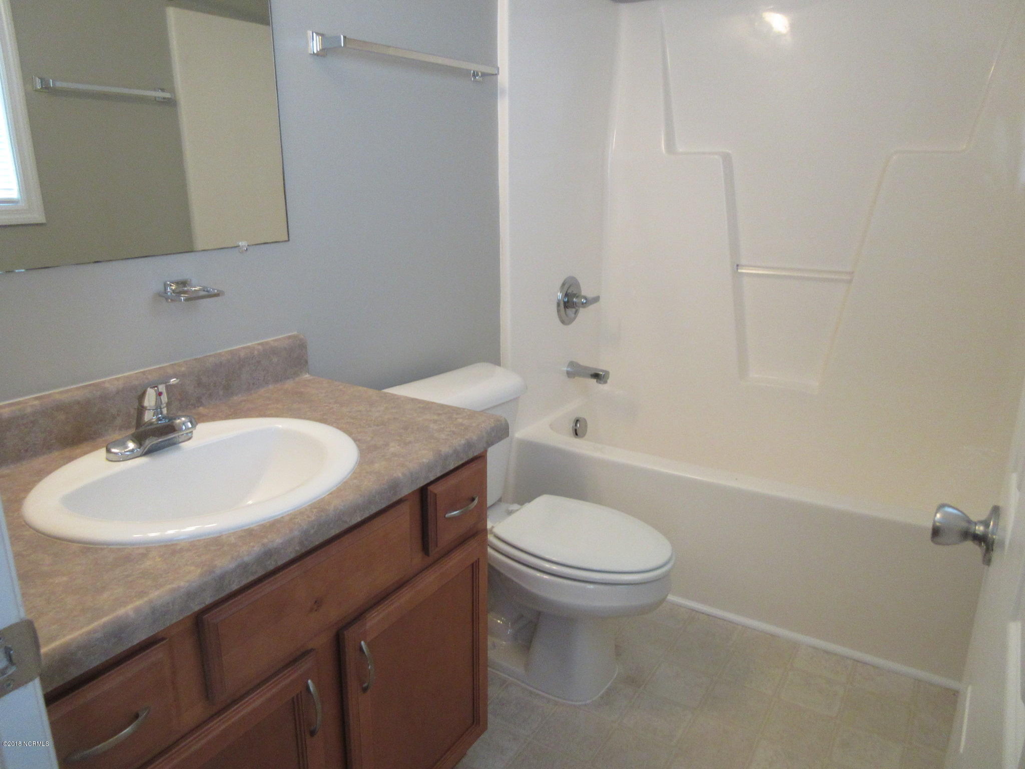 104 Gamble Way Hubert, NC 28539 - Photo 14 of 22 104 Gamble Way - Bed 1 Bath