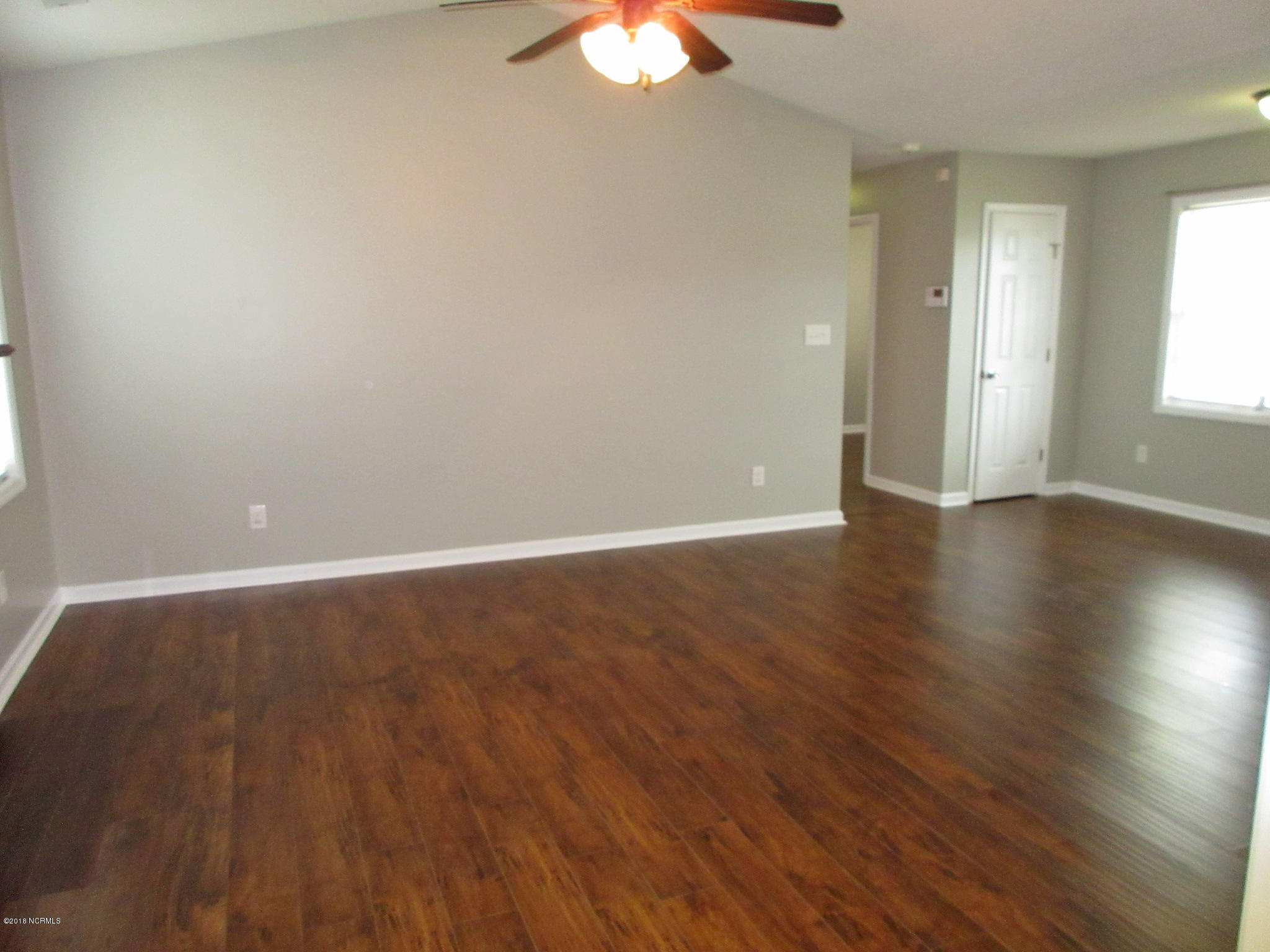 104 Gamble Way Hubert, NC 28539 - Photo 5 of 22 104 Gamble Way - Living 3