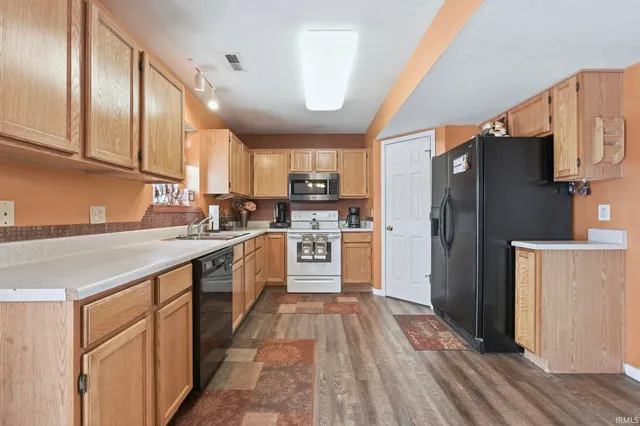 $269,900 | 807 Larkwillow Court, Huntertown, IN 46748