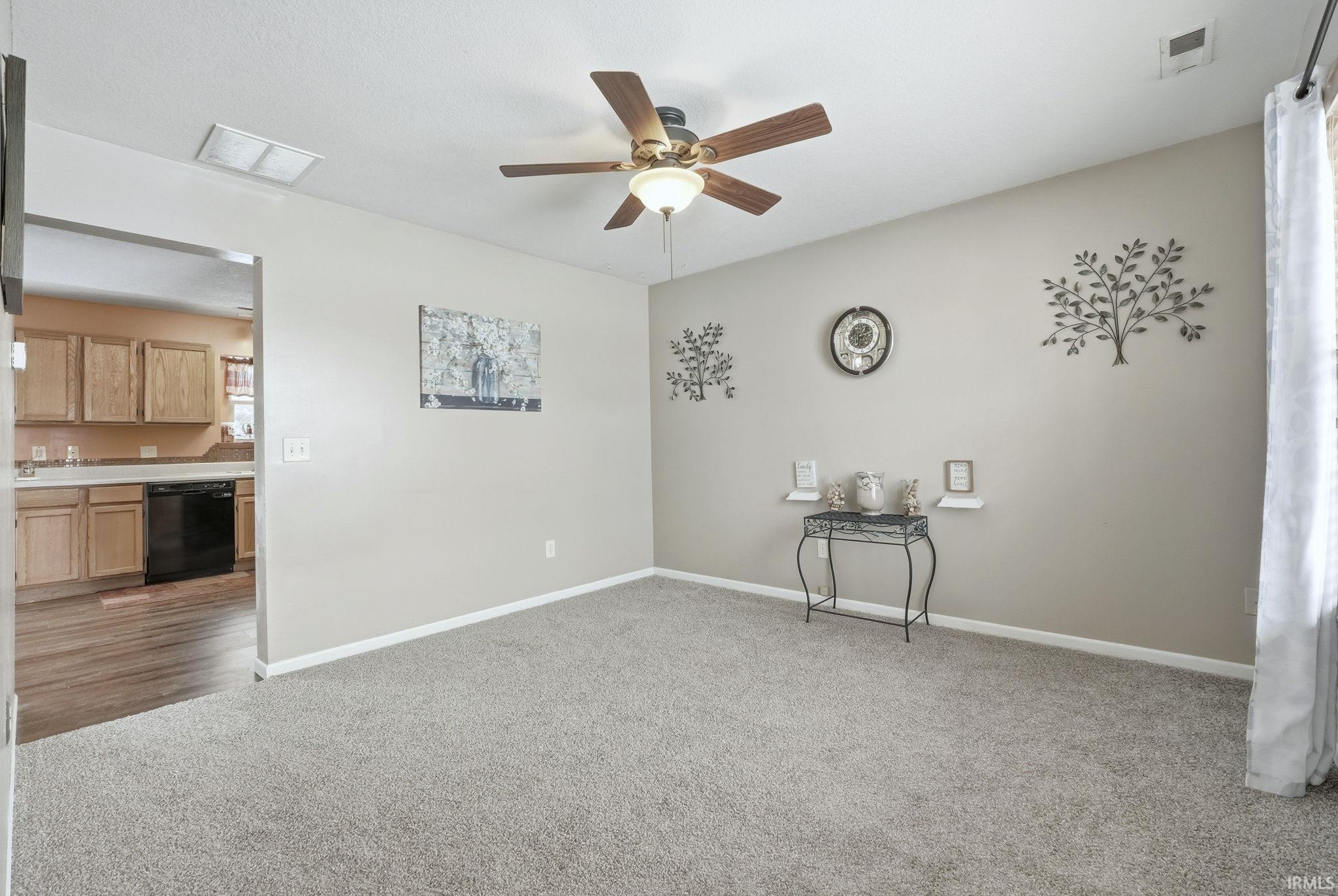 807 Larkwillow Court Huntertown, IN 46748 - Photo 19 of 36