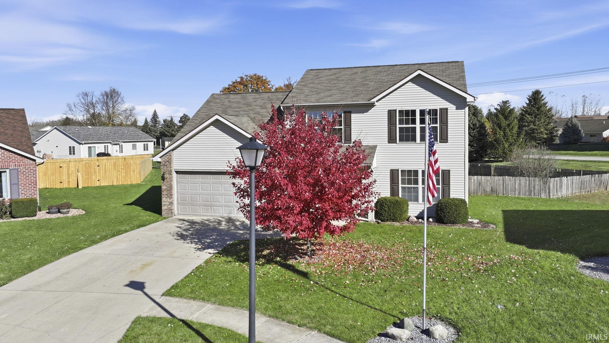 807 Larkwillow Court Huntertown, IN 46748 - Photo 3 of 36