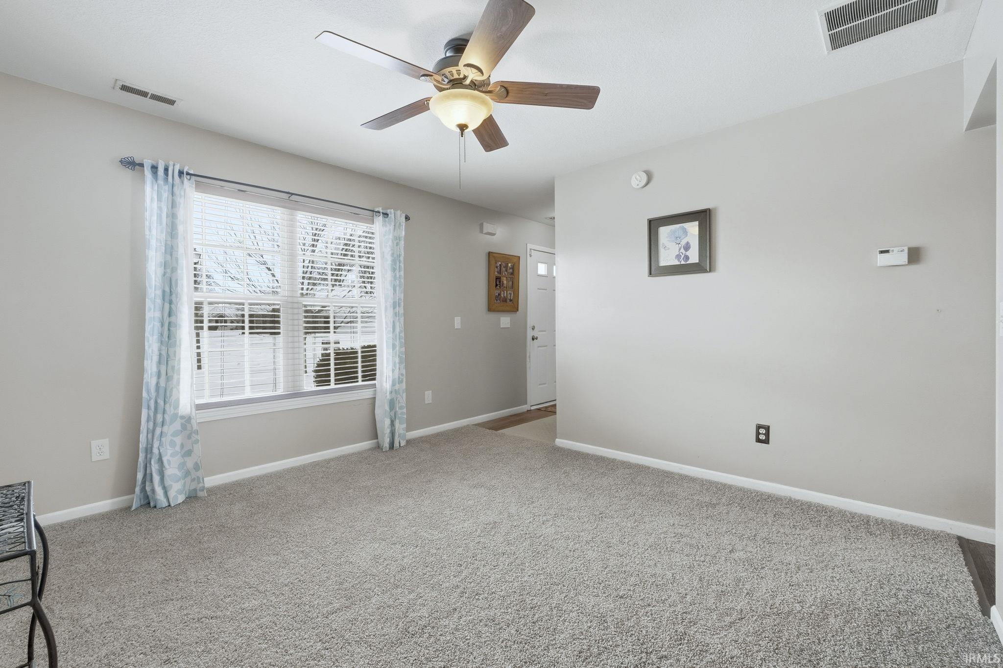 807 Larkwillow Court Huntertown, IN 46748 - Photo 6 of 36