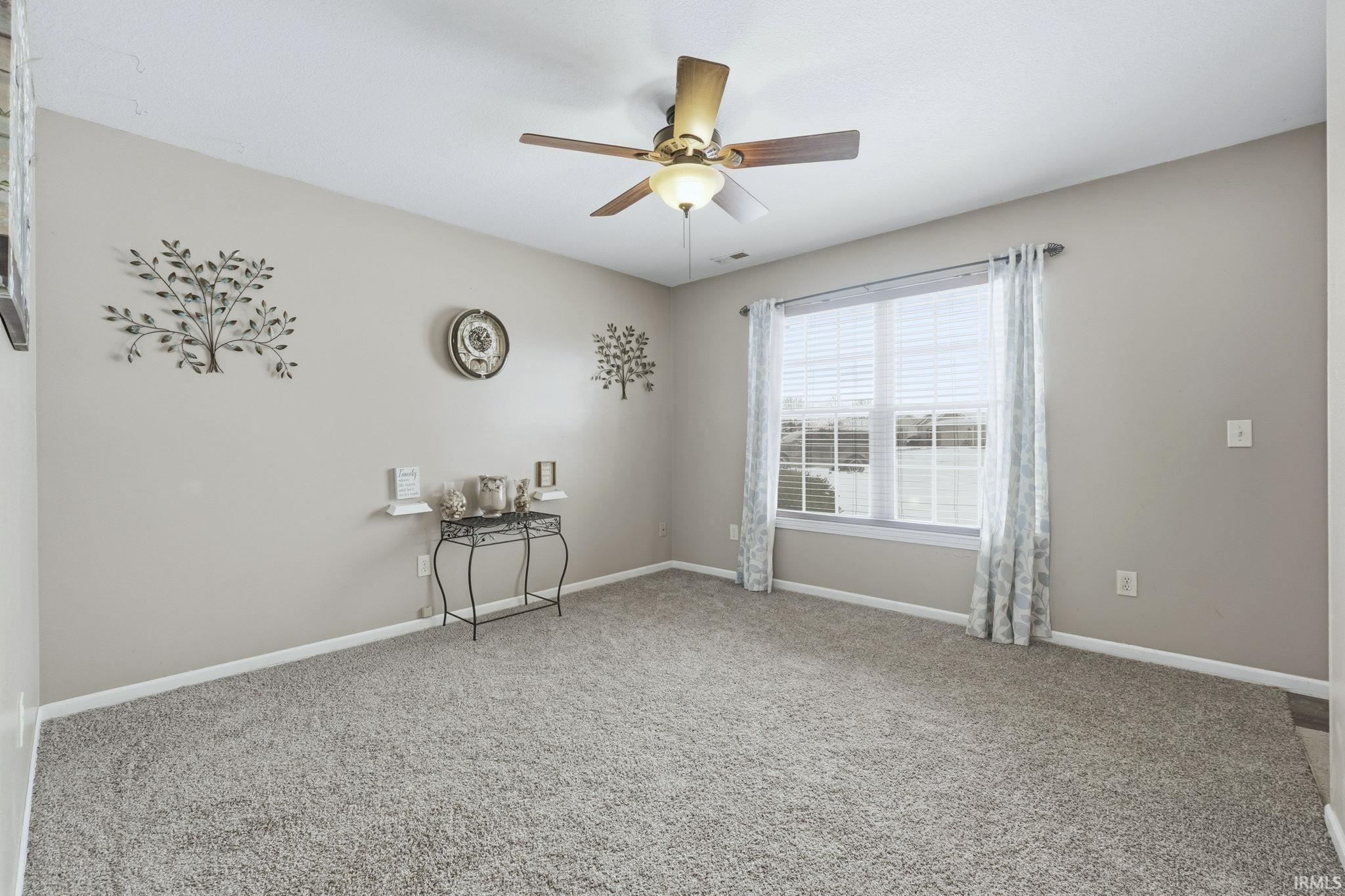 807 Larkwillow Court Huntertown, IN 46748 - Photo 7 of 36