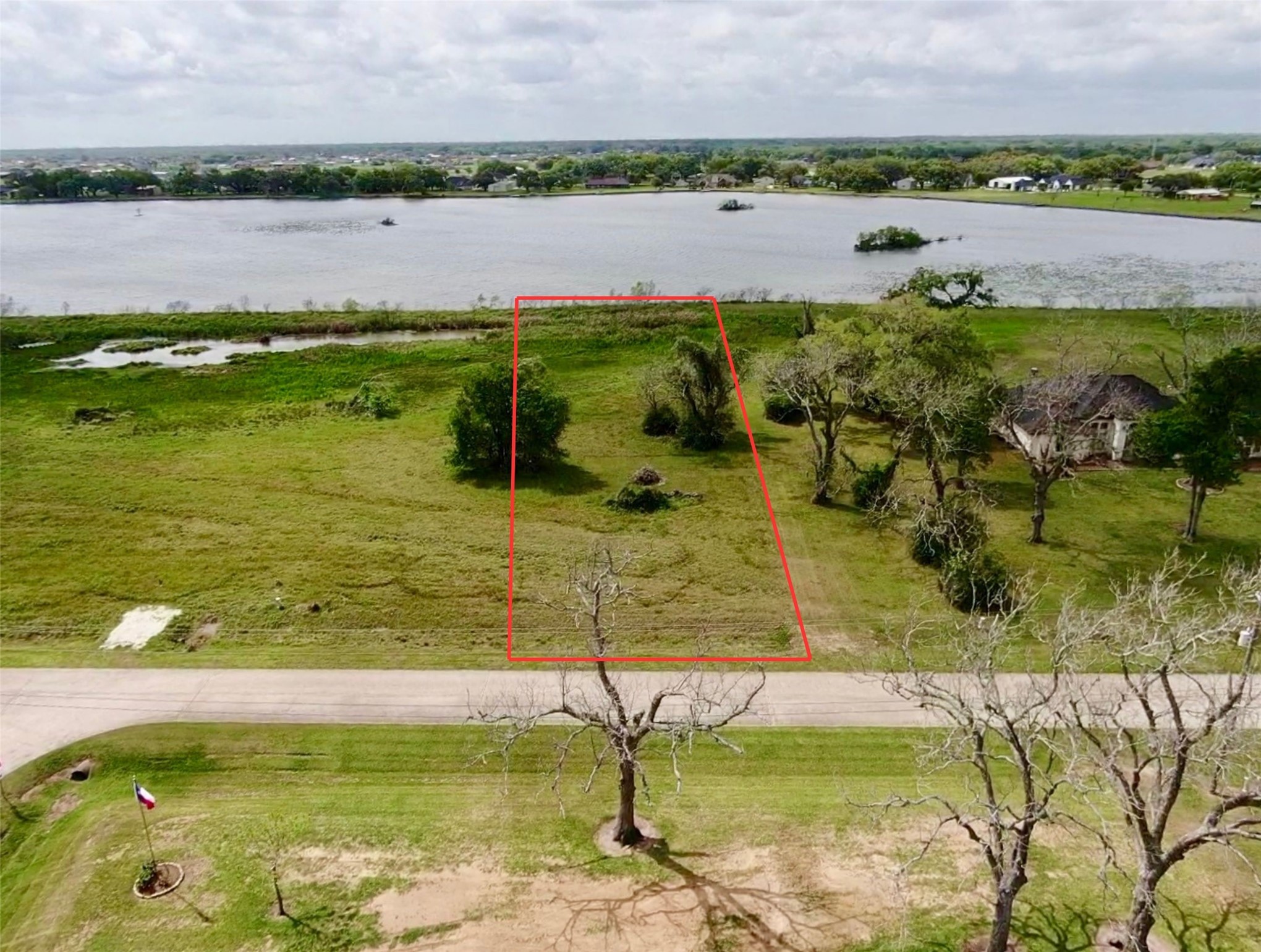 819 Bar X Trail Angleton, TX 77515 - Photo 3 of 11