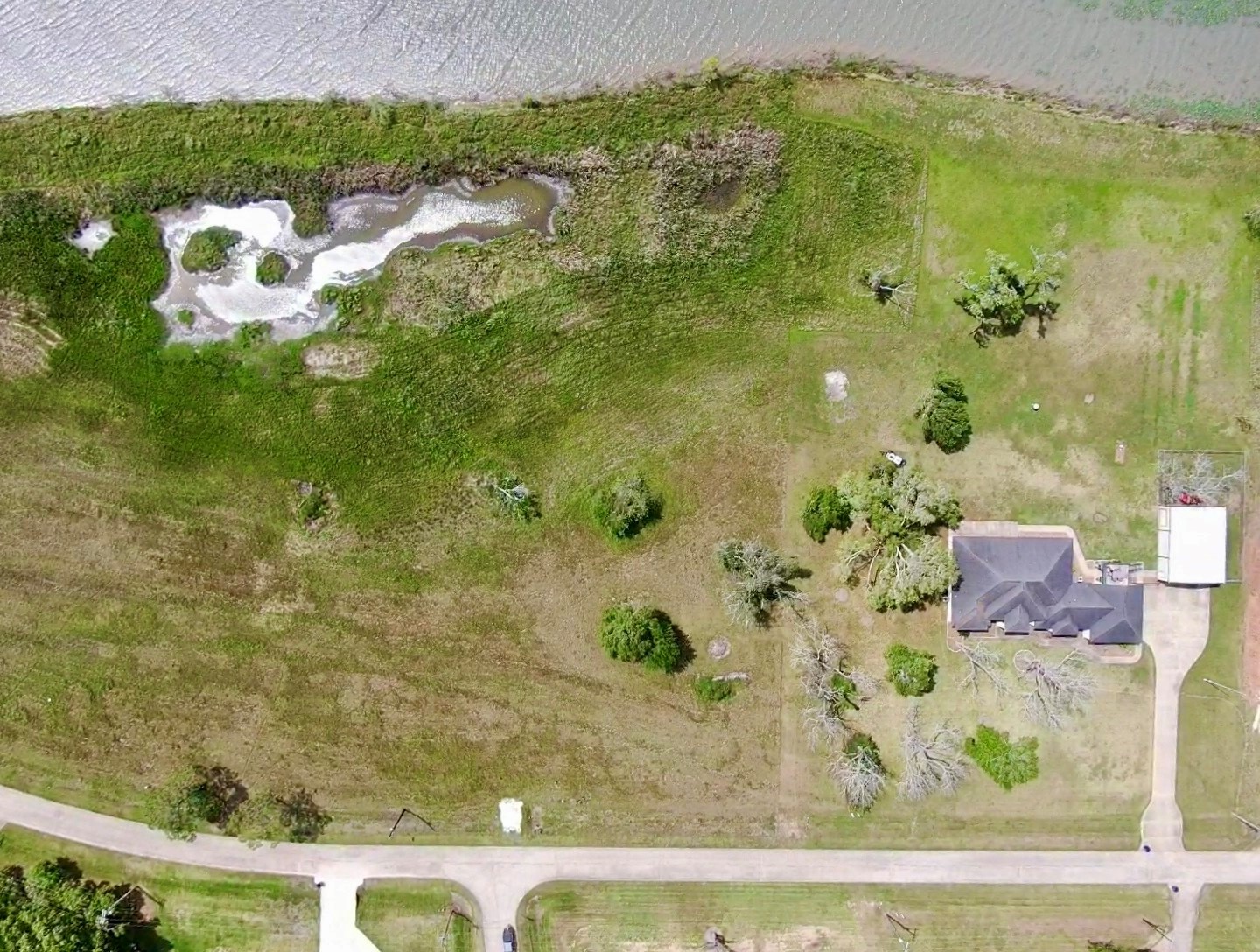 819 Bar X Trail Angleton, TX 77515 - Photo 6 of 11