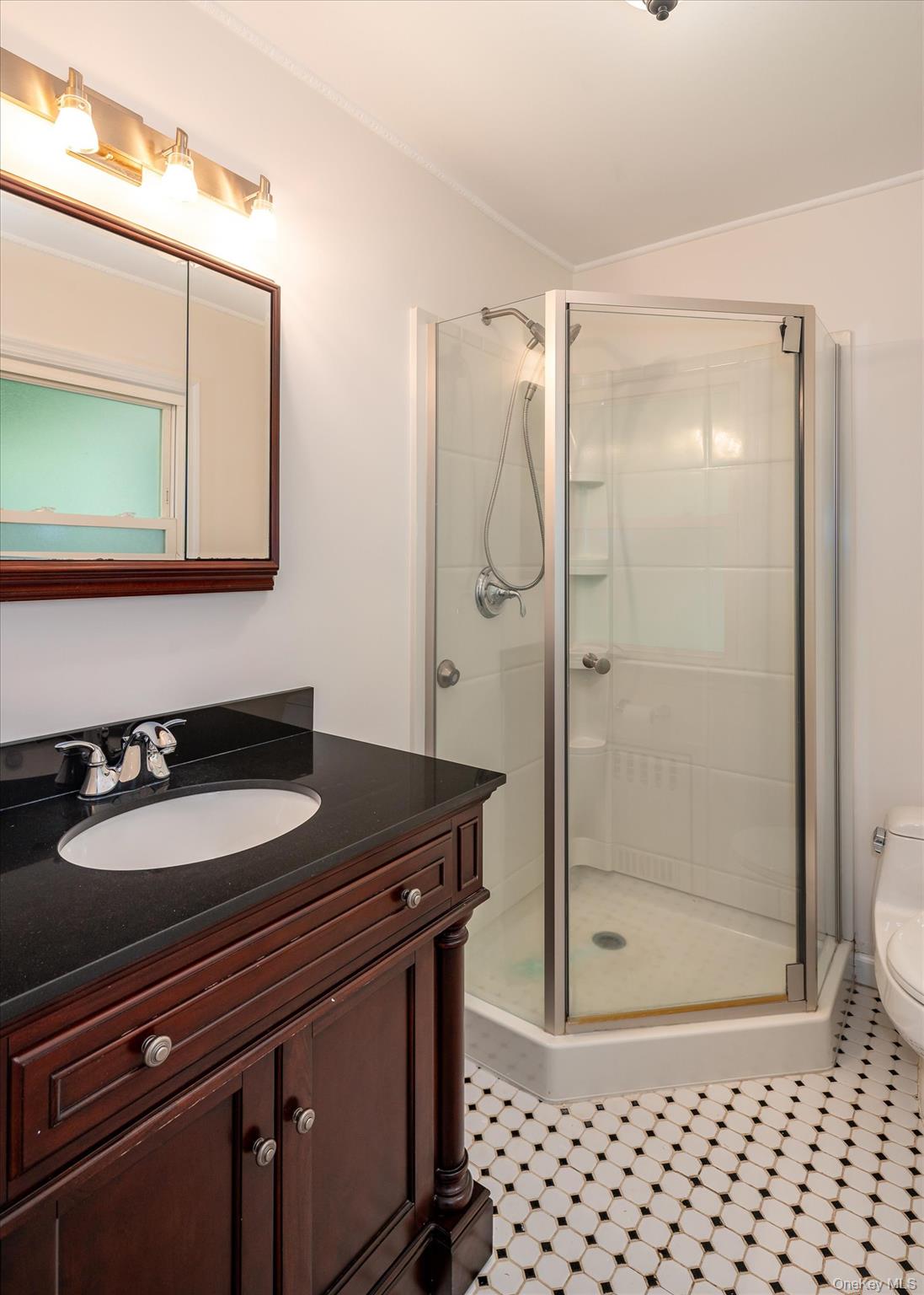 136 Pound Ridge Road Bedford, NY 10506 - Photo 18 of 31 Primary Bathroom