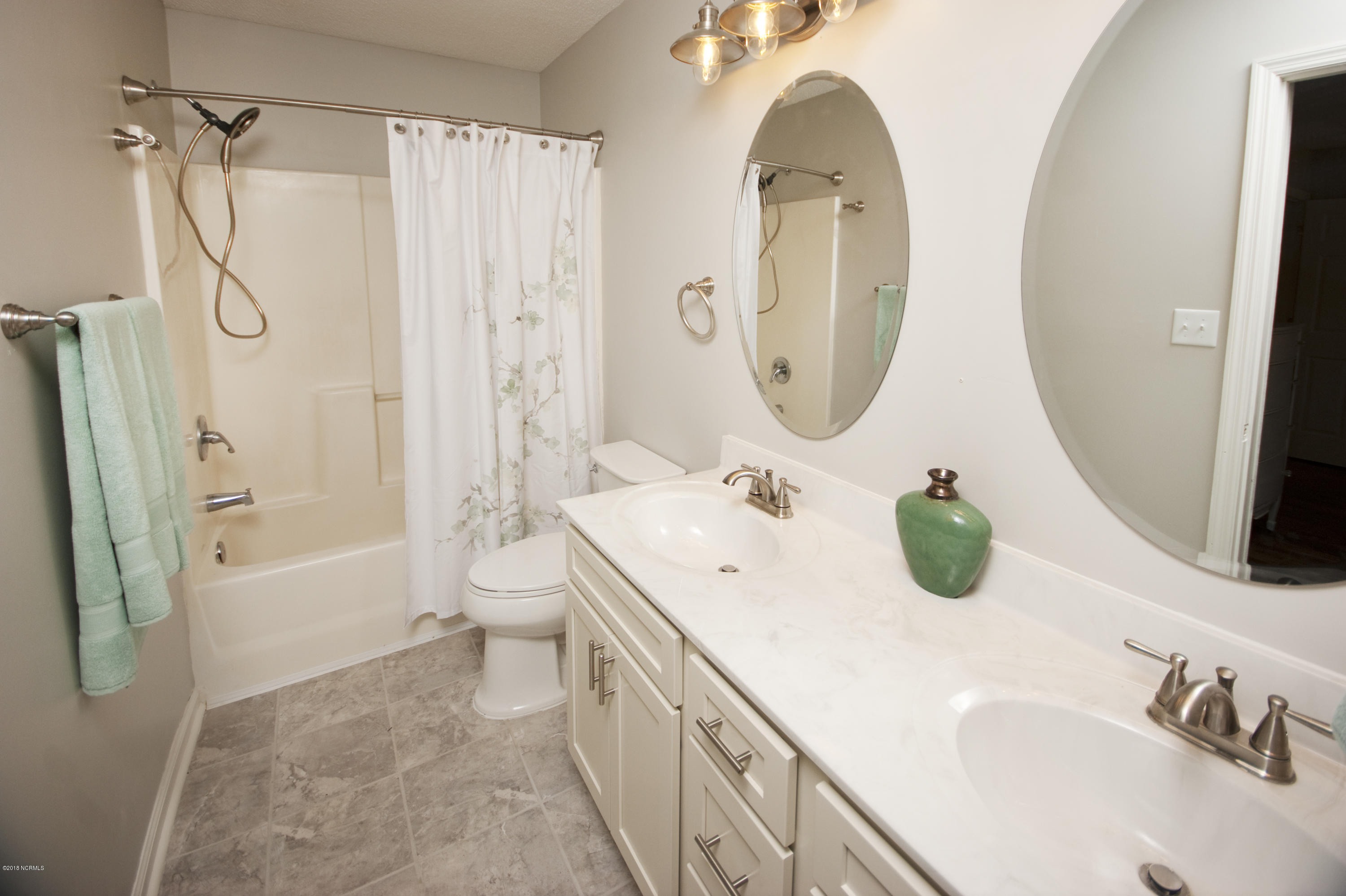 118 Fodder Drive Hubert, NC 28539 - Photo 12 of 33 masterbath1