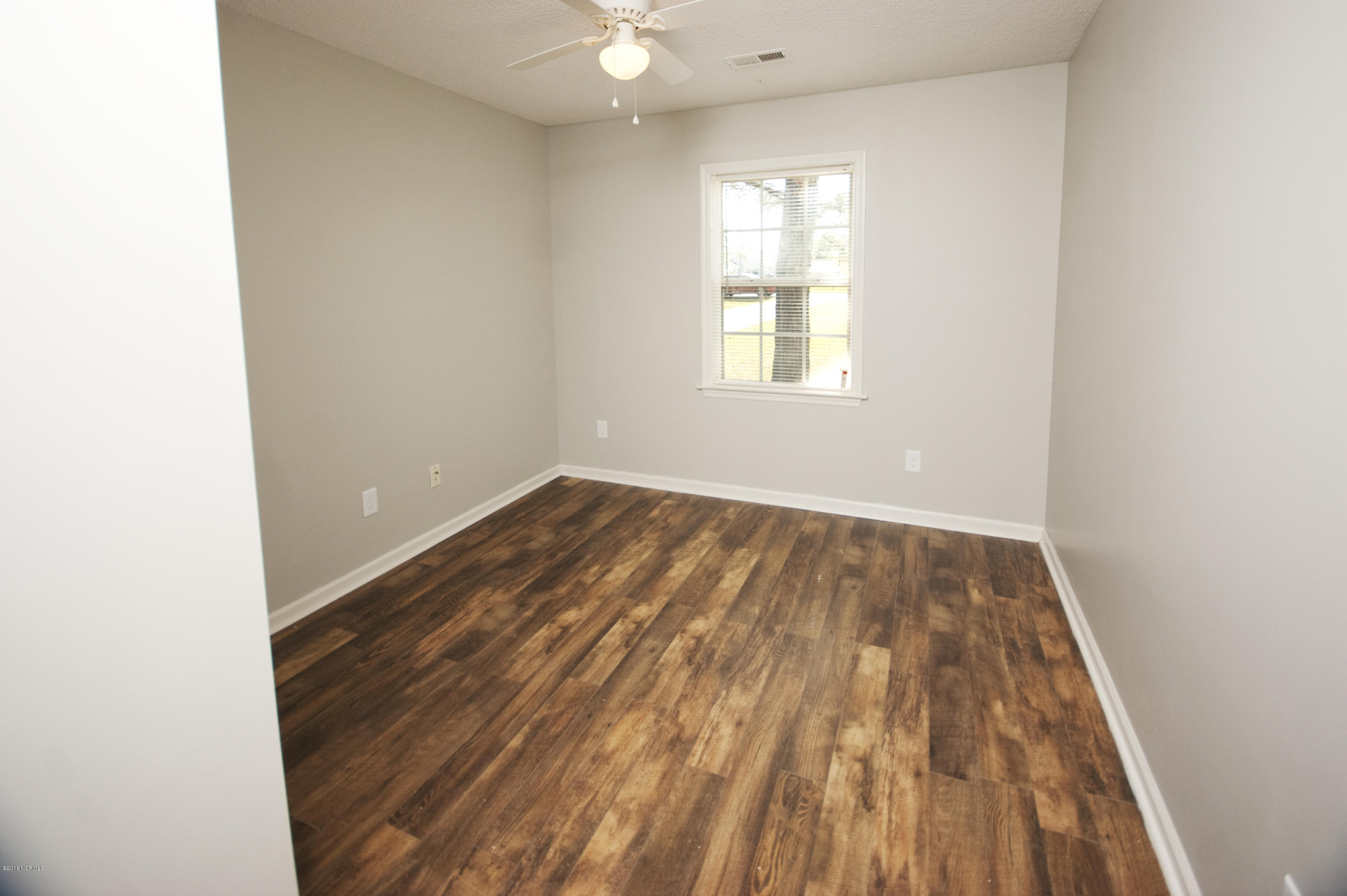 118 Fodder Drive Hubert, NC 28539 - Photo 18 of 33 1stbedroom1 (1)