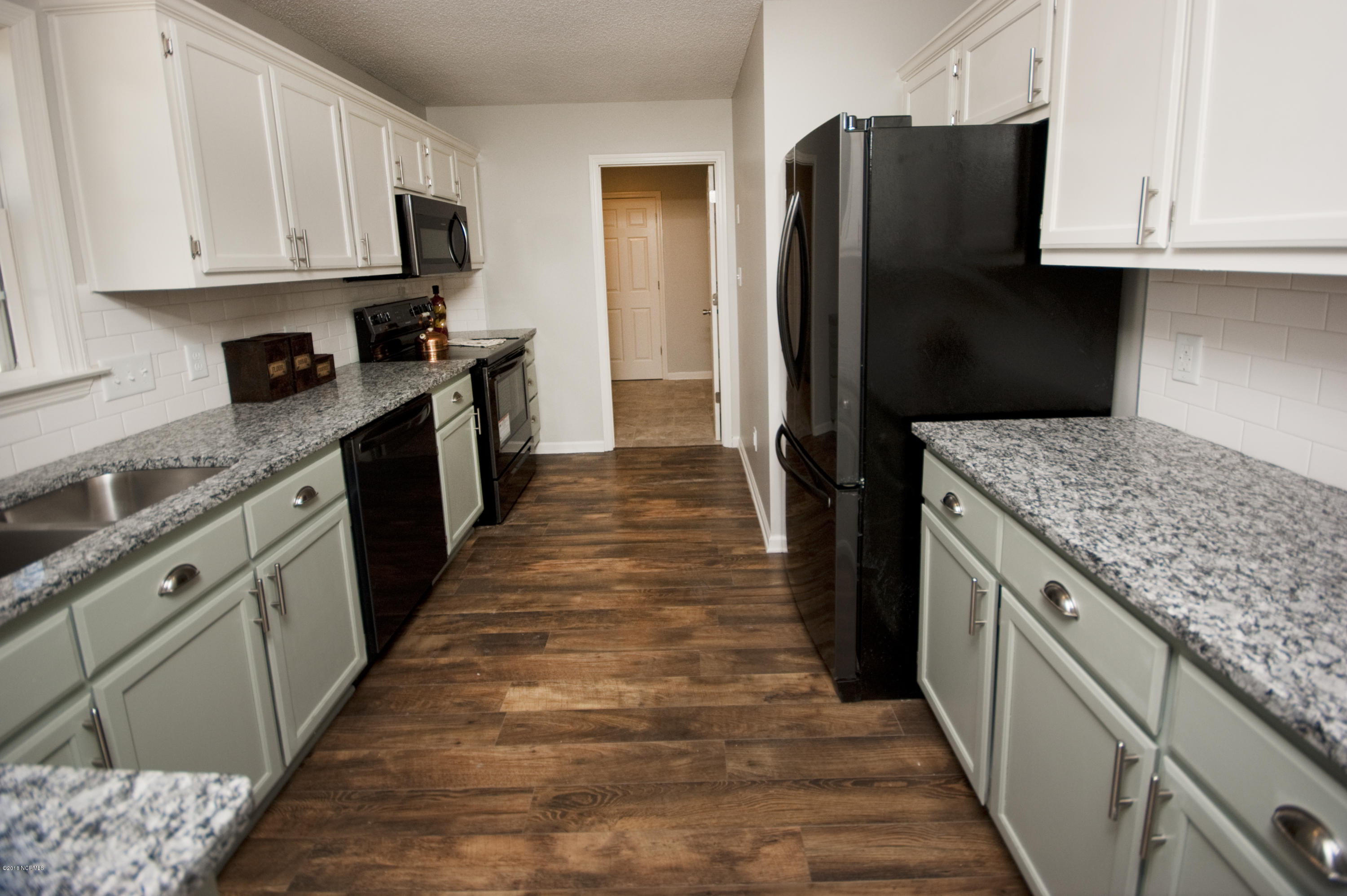 118 Fodder Drive Hubert, NC 28539 - Photo 3 of 33 kitchen2 (1)