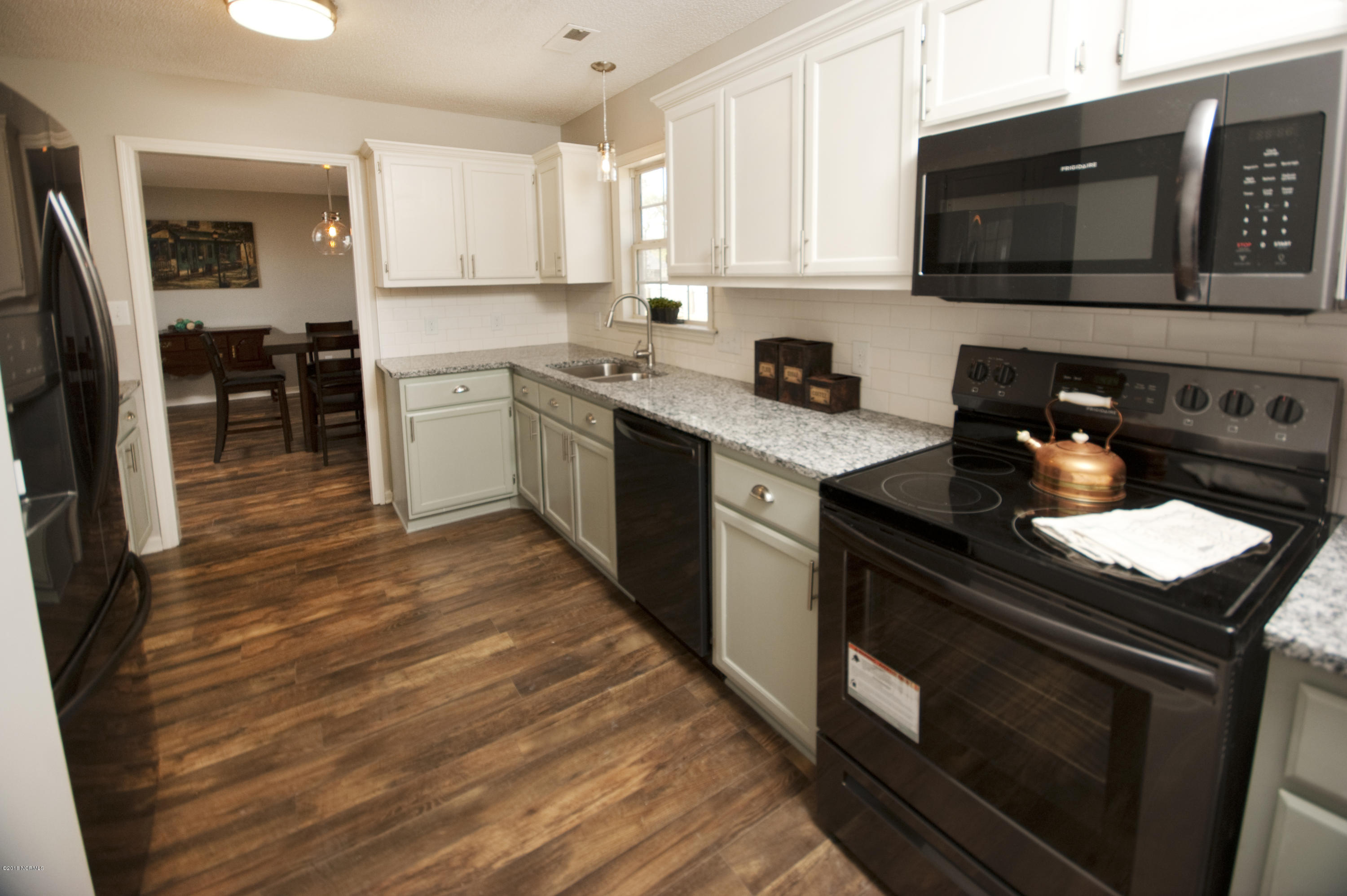 118 Fodder Drive Hubert, NC 28539 - Photo 4 of 33 kitchen3 (1)
