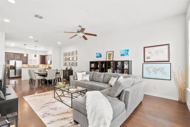 $435,000 | 15814 Breedlove Place, Unit 137, Addison, TX 75001