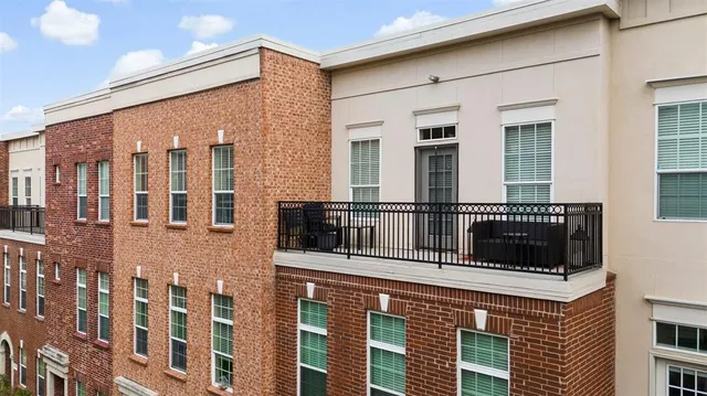 $435,000 | 15814 Breedlove Place, Unit 137, Addison, TX 75001