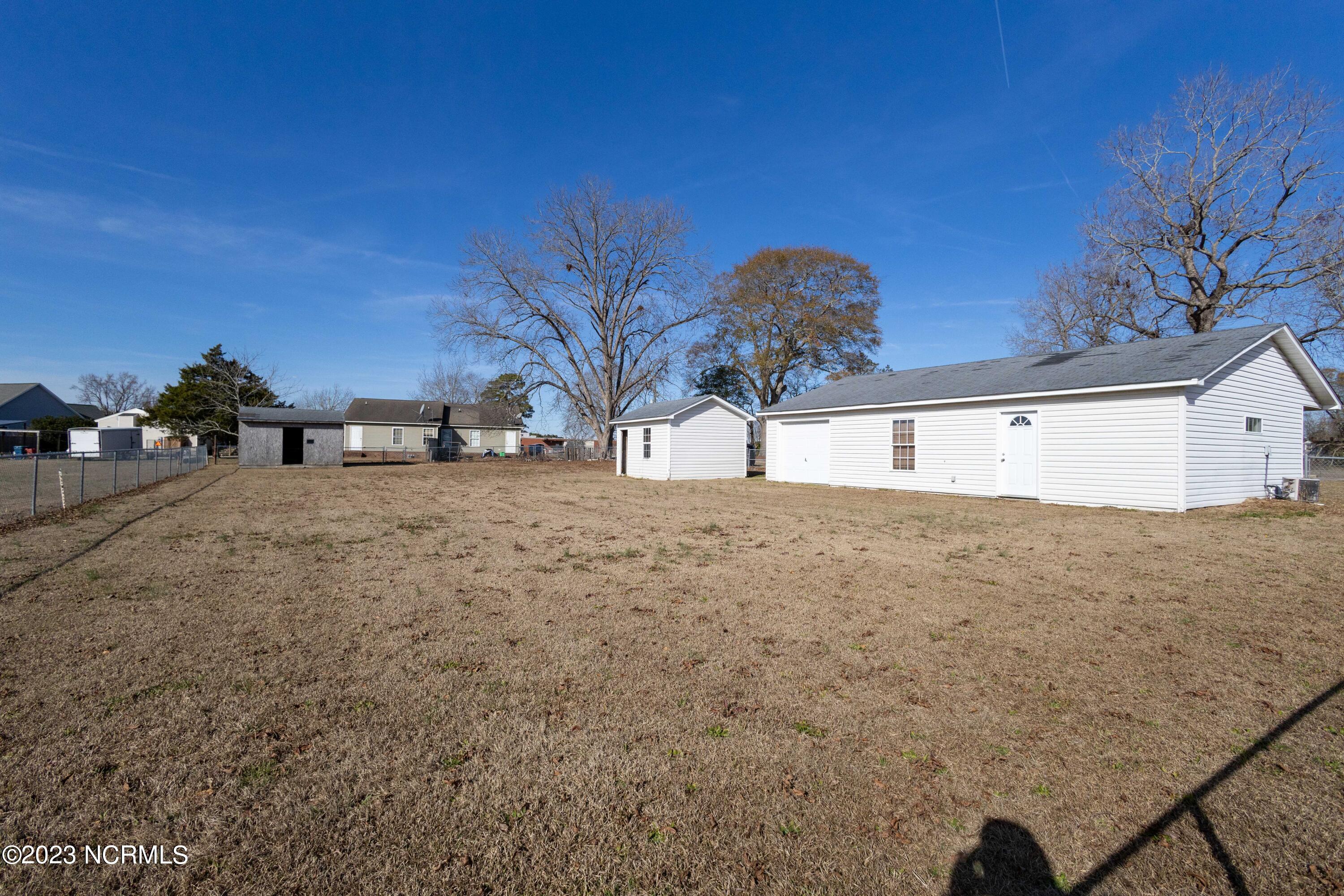 233 Clarks Neck Road Washington, NC 27889 - Photo 36 of 51 Outbuildings