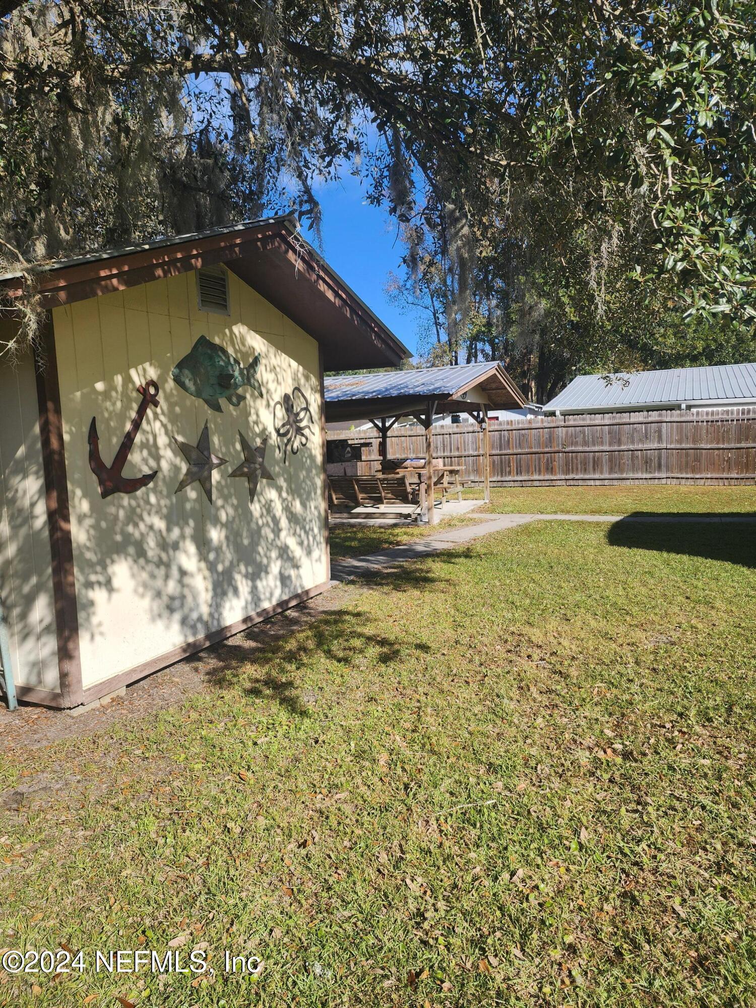 106 Edgewater Road Satsuma, FL 32189 - Photo 22 of 25 20241205_140724 (1)