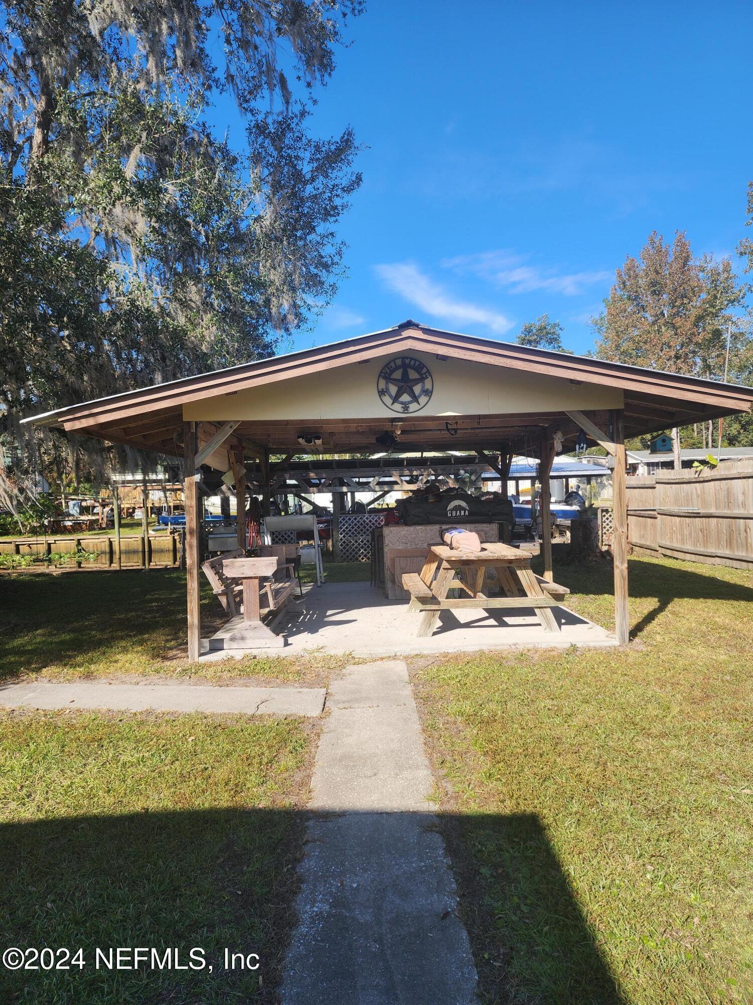 106 Edgewater Road Satsuma, FL 32189 - Photo 7 of 25 20241205_140745 (1)