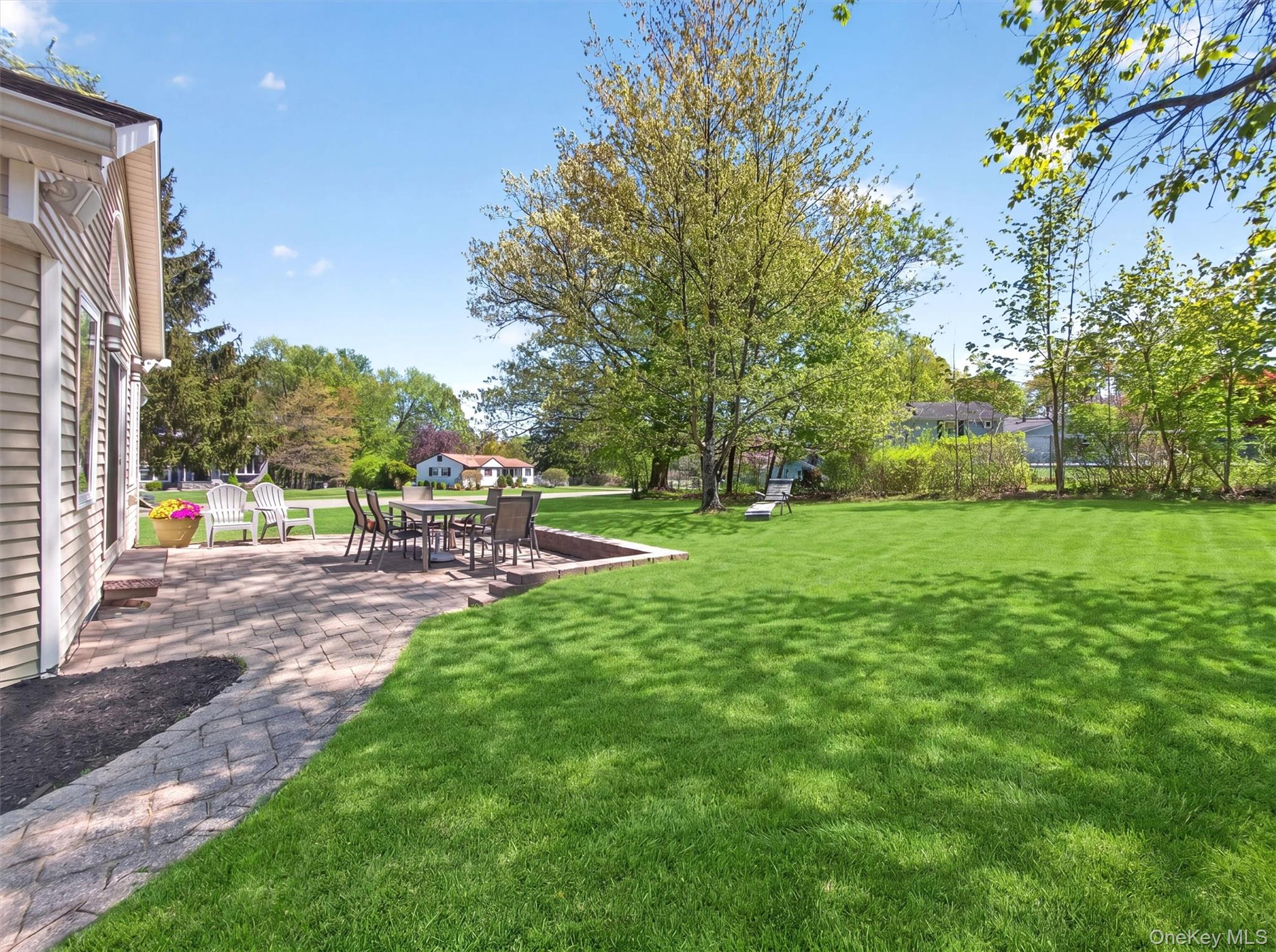 19 Buckingham Road Nanuet, NY 10954 - Photo 32 of 39 Private outdoor setting perfect for entertaining,