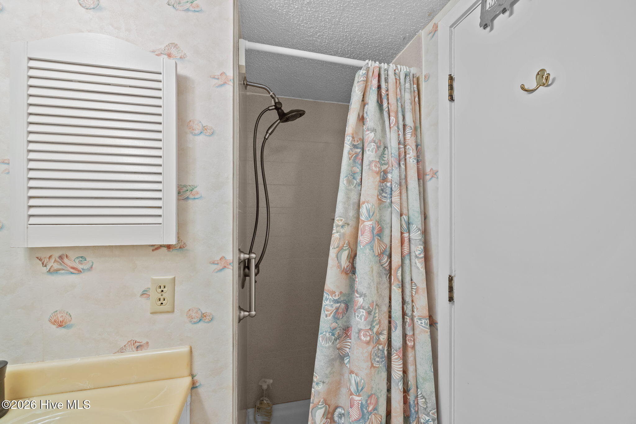 1904 East Fort Macon Road, Unit 307 Atlantic Beach, NC 28512 - Photo 11 of 37 1904 e fort hall bath 2