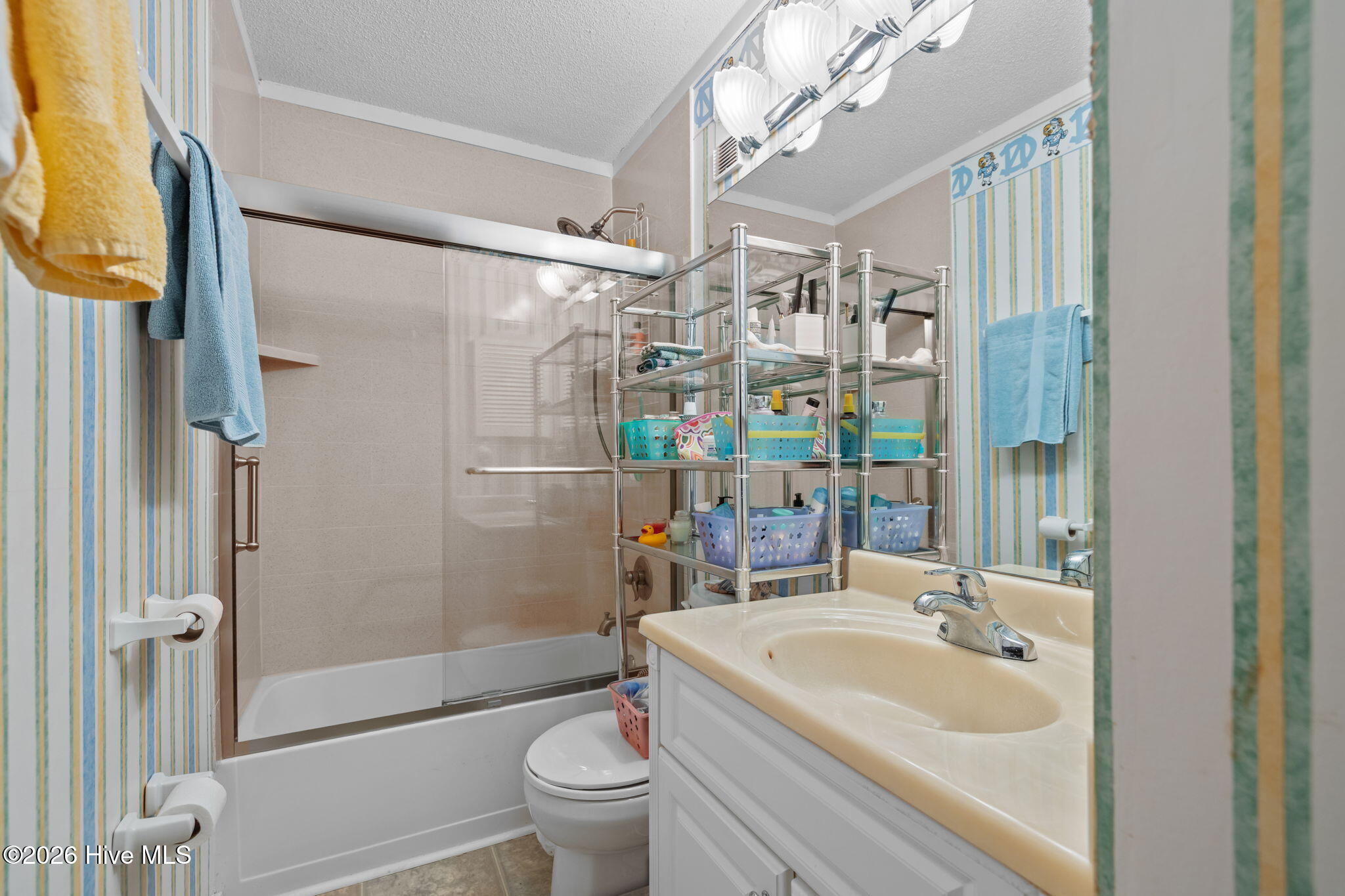 1904 East Fort Macon Road, Unit 307 Atlantic Beach, NC 28512 - Photo 8 of 37 1904 e fort primary bath