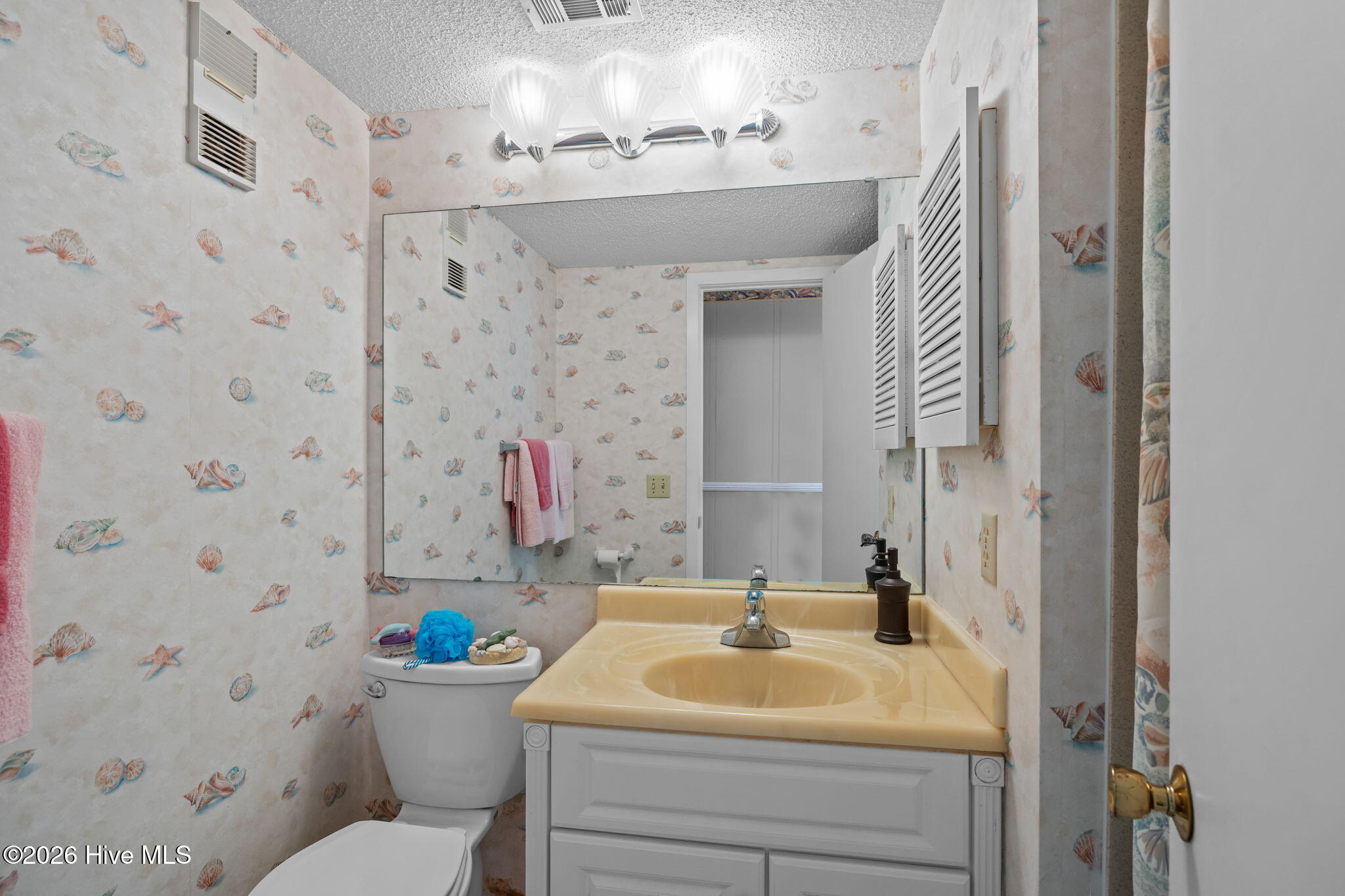 1904 East Fort Macon Road, Unit 307 Atlantic Beach, NC 28512 - Photo 10 of 37 1904 e fort hall bath