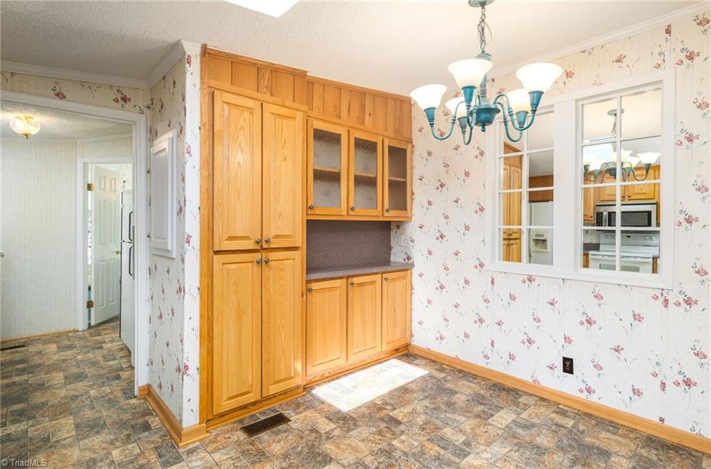 726 Spainhour Road King, NC 27021 - Photo 13 of 29 Gallery Image 13