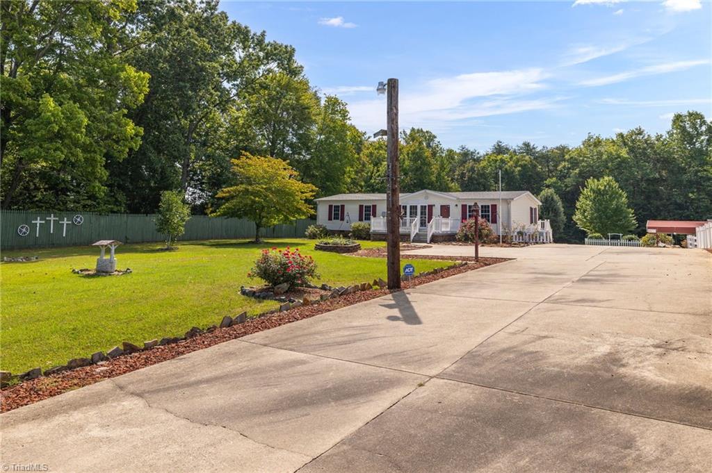 726 Spainhour Road King, NC 27021 - Photo 3 of 29 Gallery Image 3