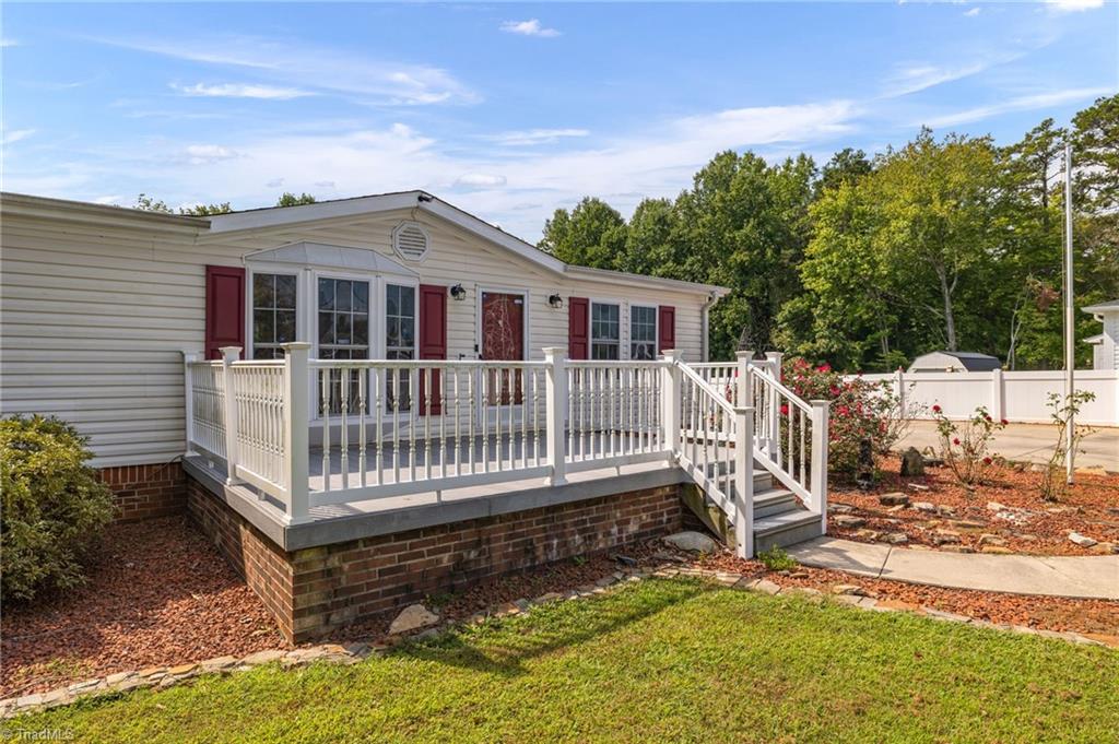 726 Spainhour Road King, NC 27021 - Photo 5 of 29 Gallery Image 5